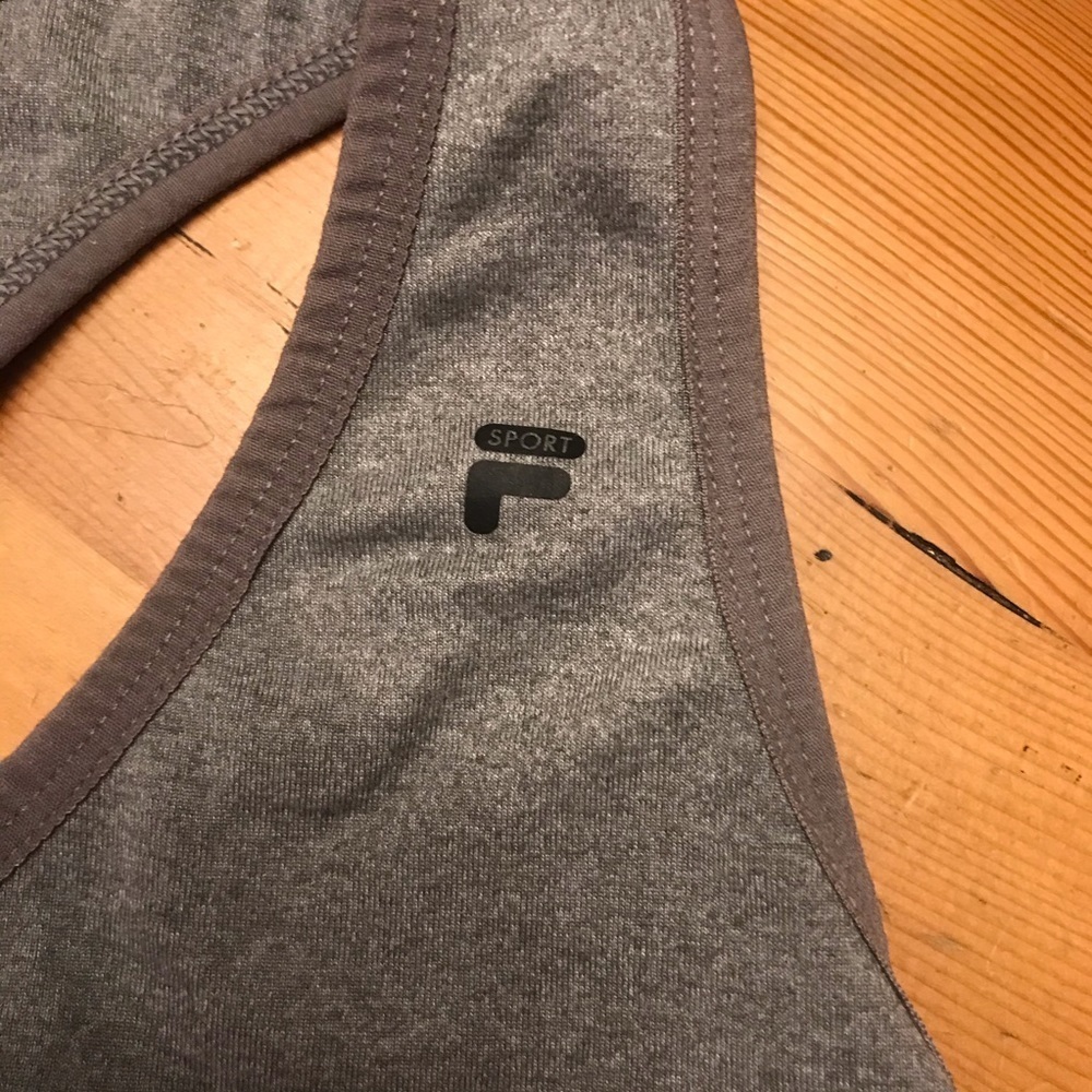 🏃‍♀️FILA Sports Bra - Picture 2 of 5